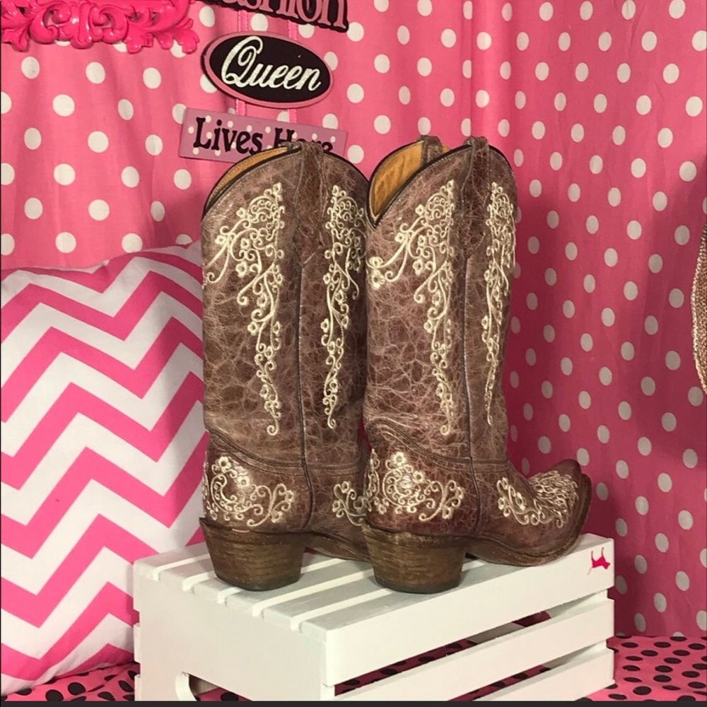 Corral Wedding place cowboy boots